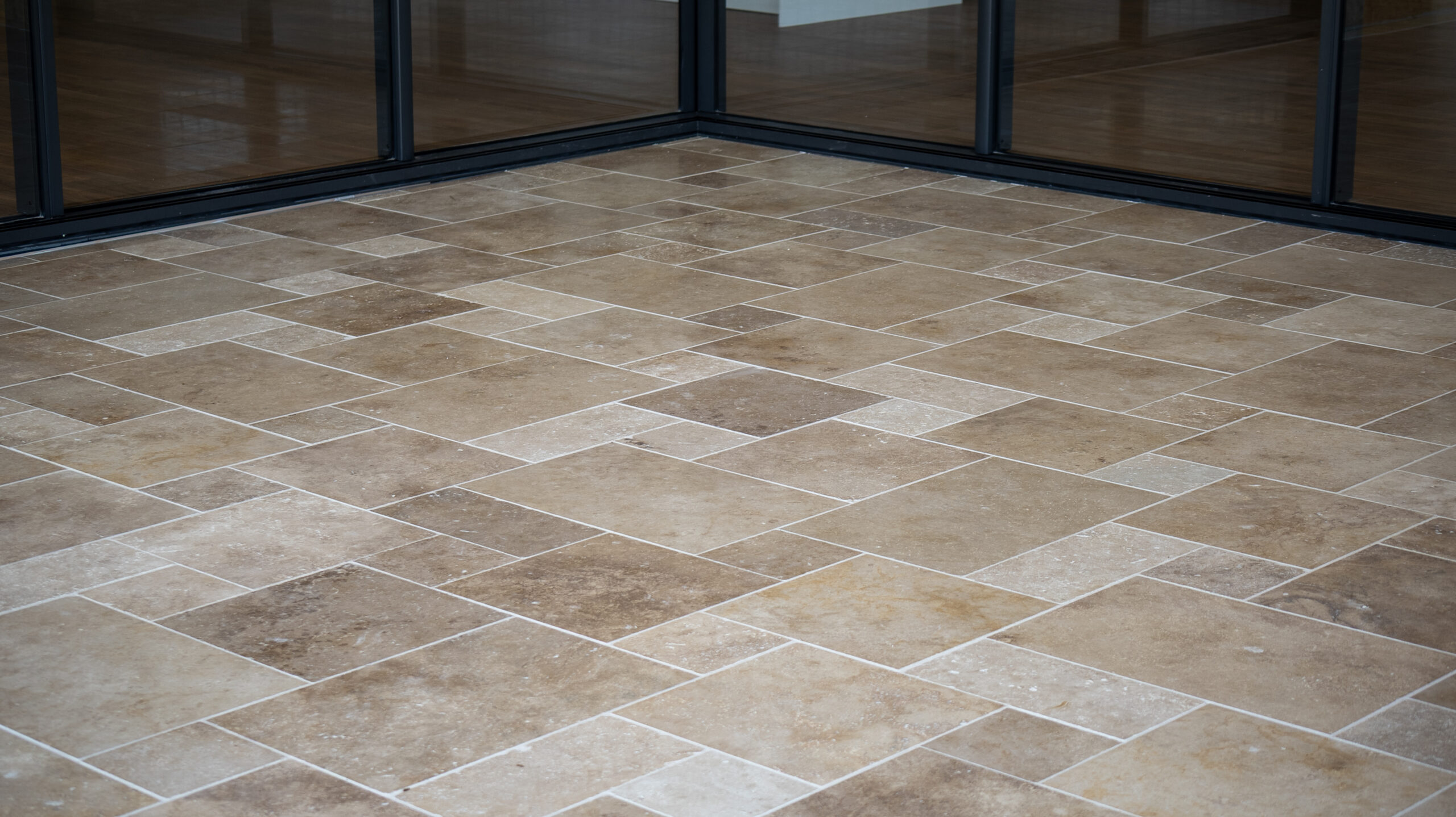 Travertine Paver Ivory Tumbled French Pattern 30mm - Image 3