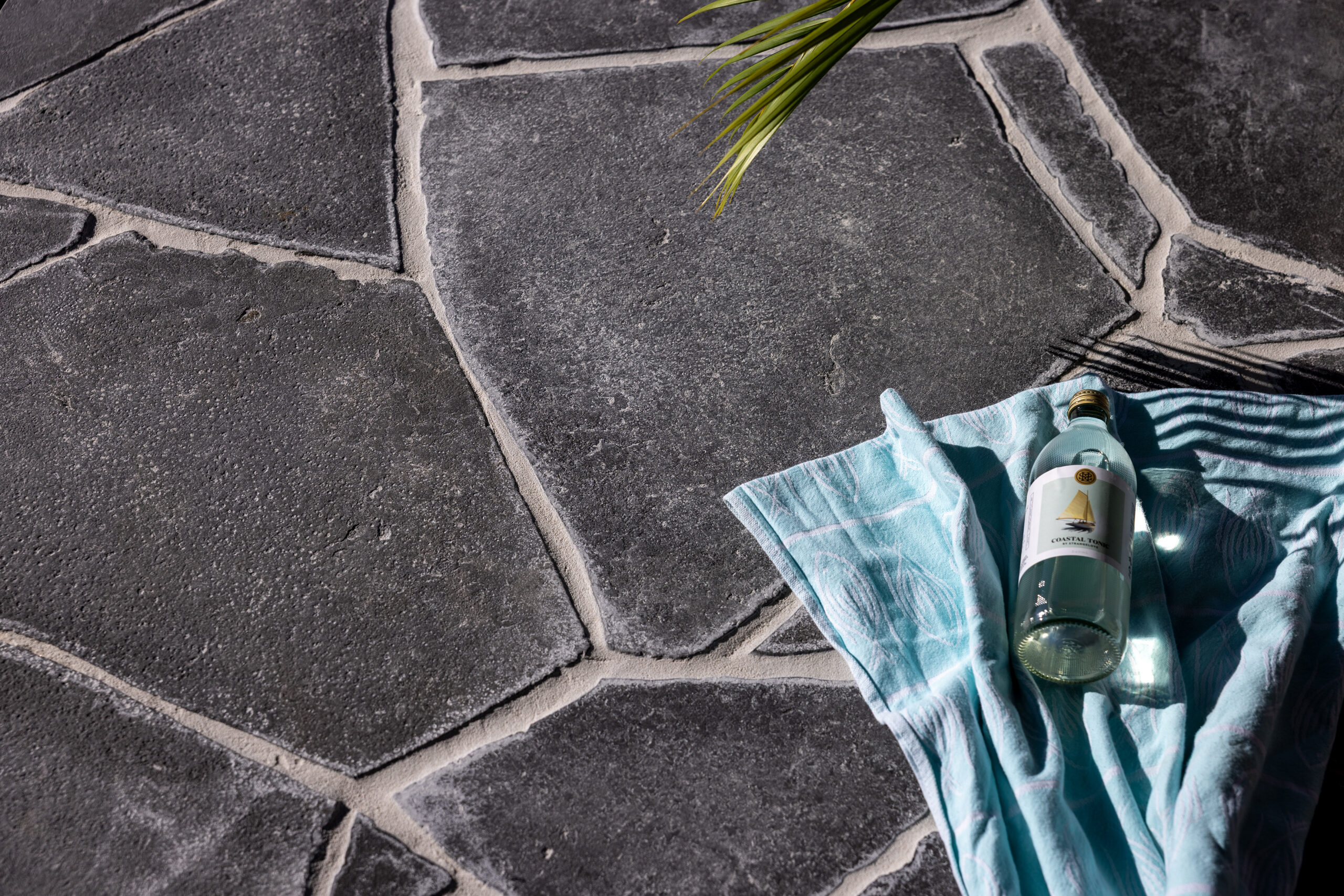 Crazypave Limestone Raven 20mm - Image 4