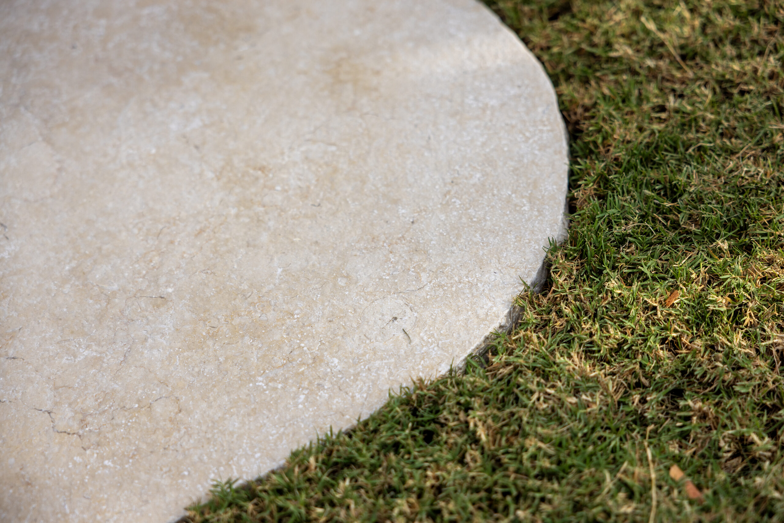 Limestone Galala - Stepping Stone 700-800 x 30mm - Image 8