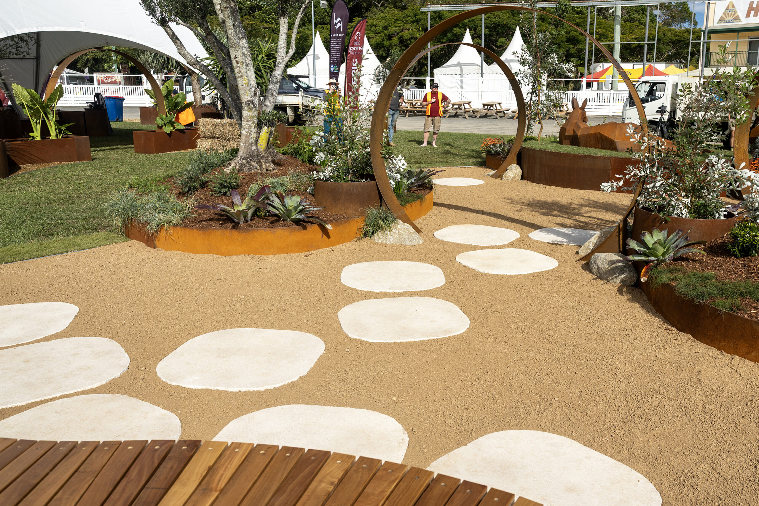 Limestone Galala - Stepping Stone 700-800 x 30mm - Image 5