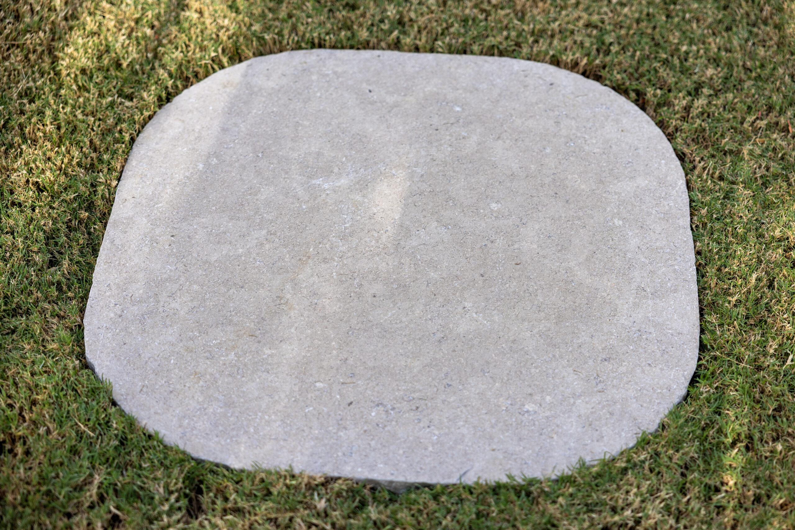 Limestone Sinai - Stepping Stone 700-800 x 30mm - Image 7